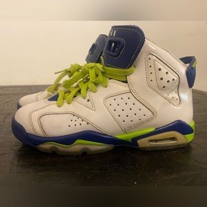 Jordan 6 blue green Seahawks colors size 4y used